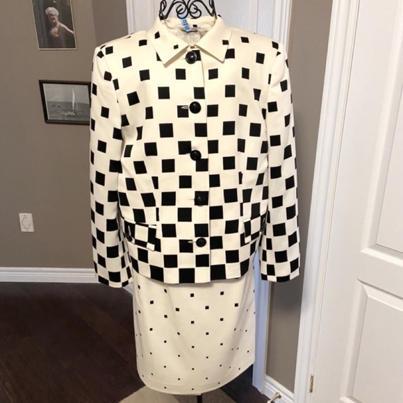 Vintage Versace100% Fine Wool Suit (Jacket & Skirt) Euro Size 44 GUC - Picture 1 of 16